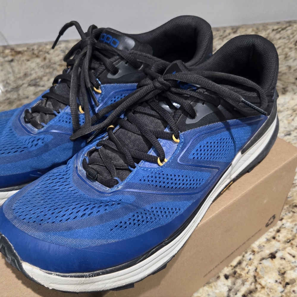 Topo Ultraventure 2 Mens Trail Running Shoes Size 11.5